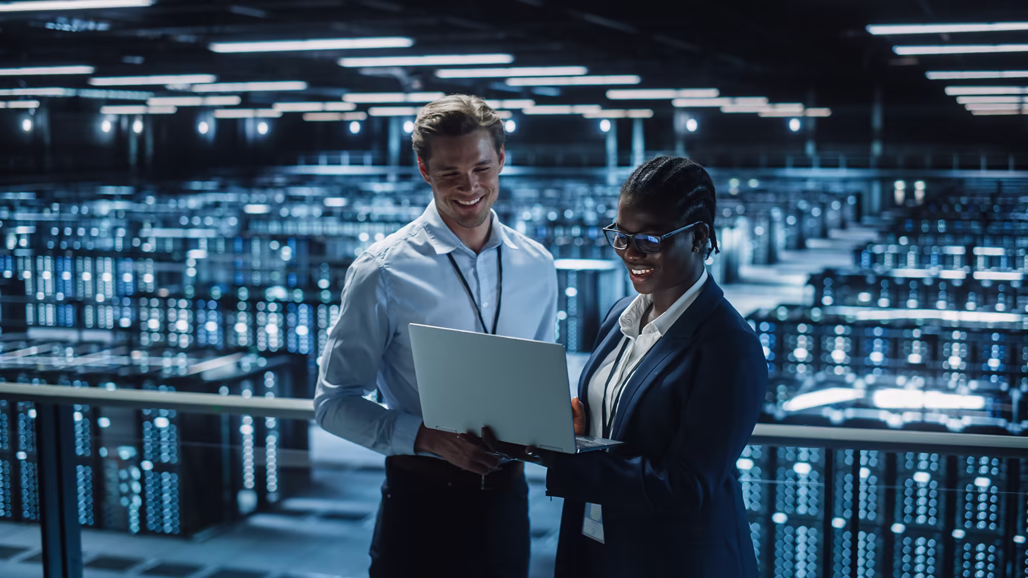 data-center-female-system-administrator-male-16x9